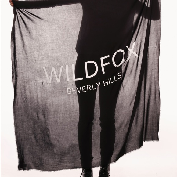 NWT Wildfox black & white large blanket scarf/wrap - Picture 6 of 6